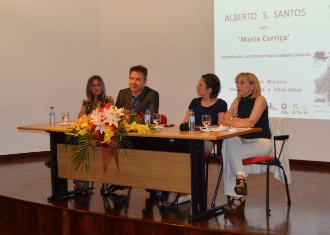 Alberto Santos apresentou conto