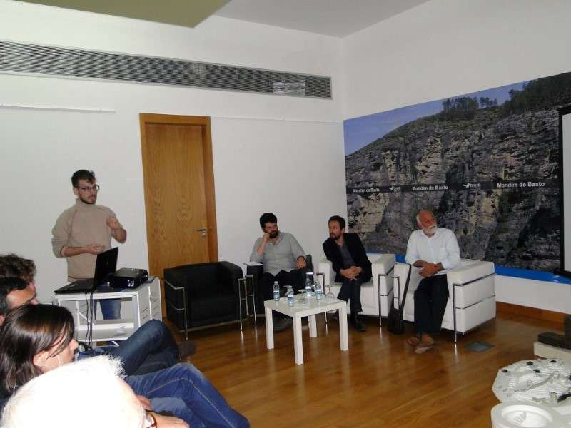 Castro Castroiero em palestra em Mondim de Basto