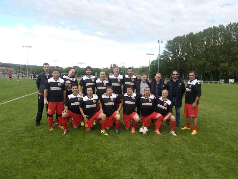 Veteranos do Mondinense Futebol Clube juntaram-se em Lyon (1)