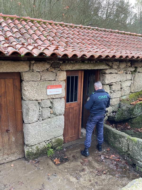 Moinhos de Freixeiro vandalizados (2)